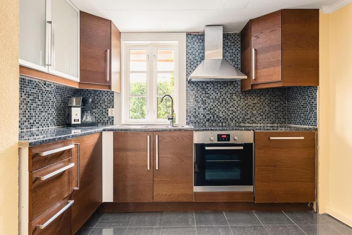 Dinbnb Homes I #1 Bnb In Bergen I Jacuzzi & Parking & Location Buitenkant foto