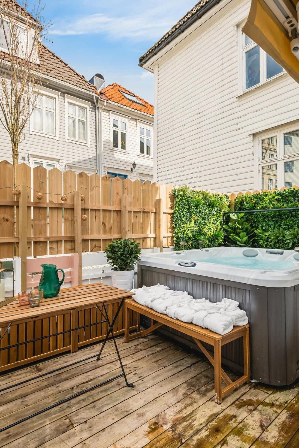 Dinbnb Homes I #1 Bnb In Bergen I Jacuzzi & Parking & Location Buitenkant foto